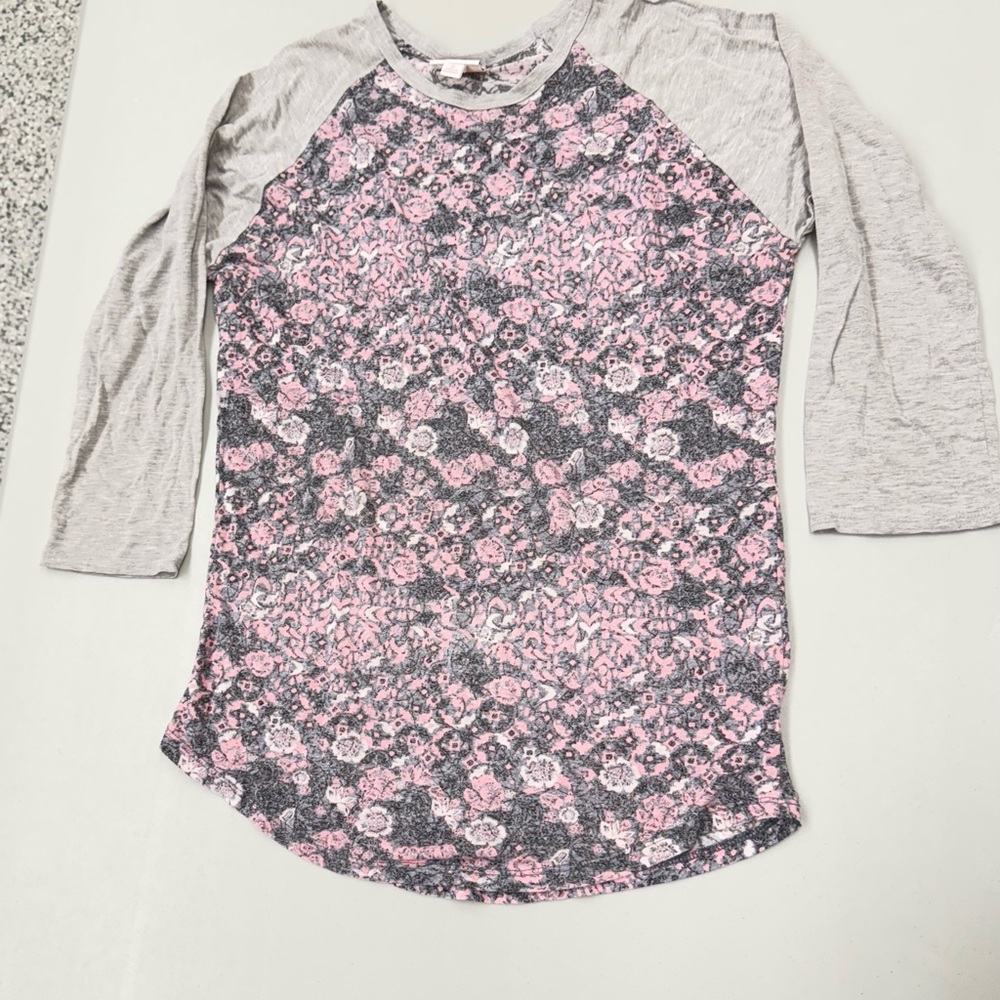 LuLaRoe Randy Gray and Pink 3/4 Sleeve Top Baseball style shirt Small